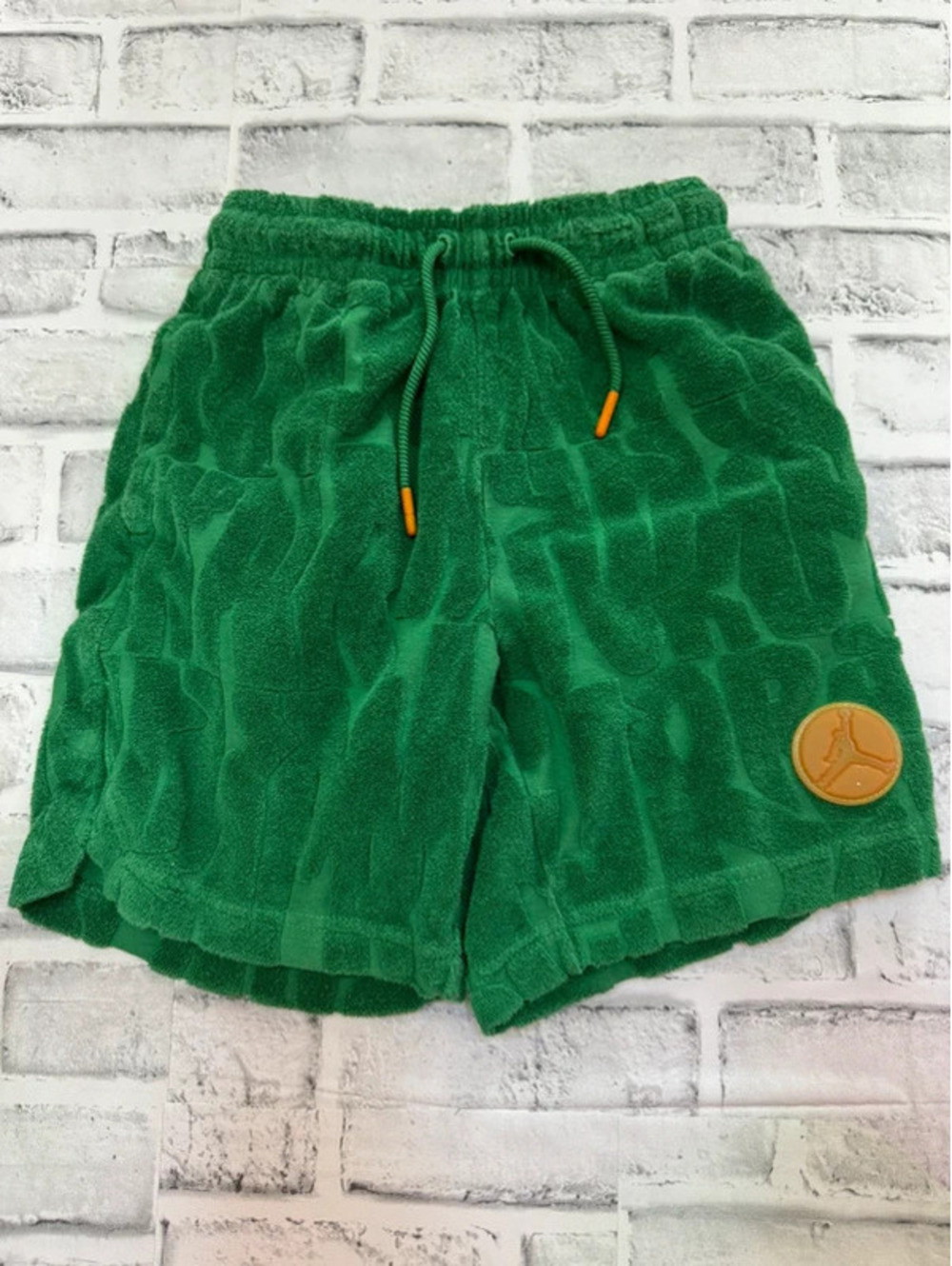 Boy’s Jordan Kelly green terry shorts size 8-10